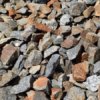 空き地で掘り起こした石が売れる？「岩盤浴に使われる鉱石なら1キロ3000円で」