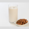 市場規模100億円突破「アーモンドミルク」に“健康に害の可能性”の注意点