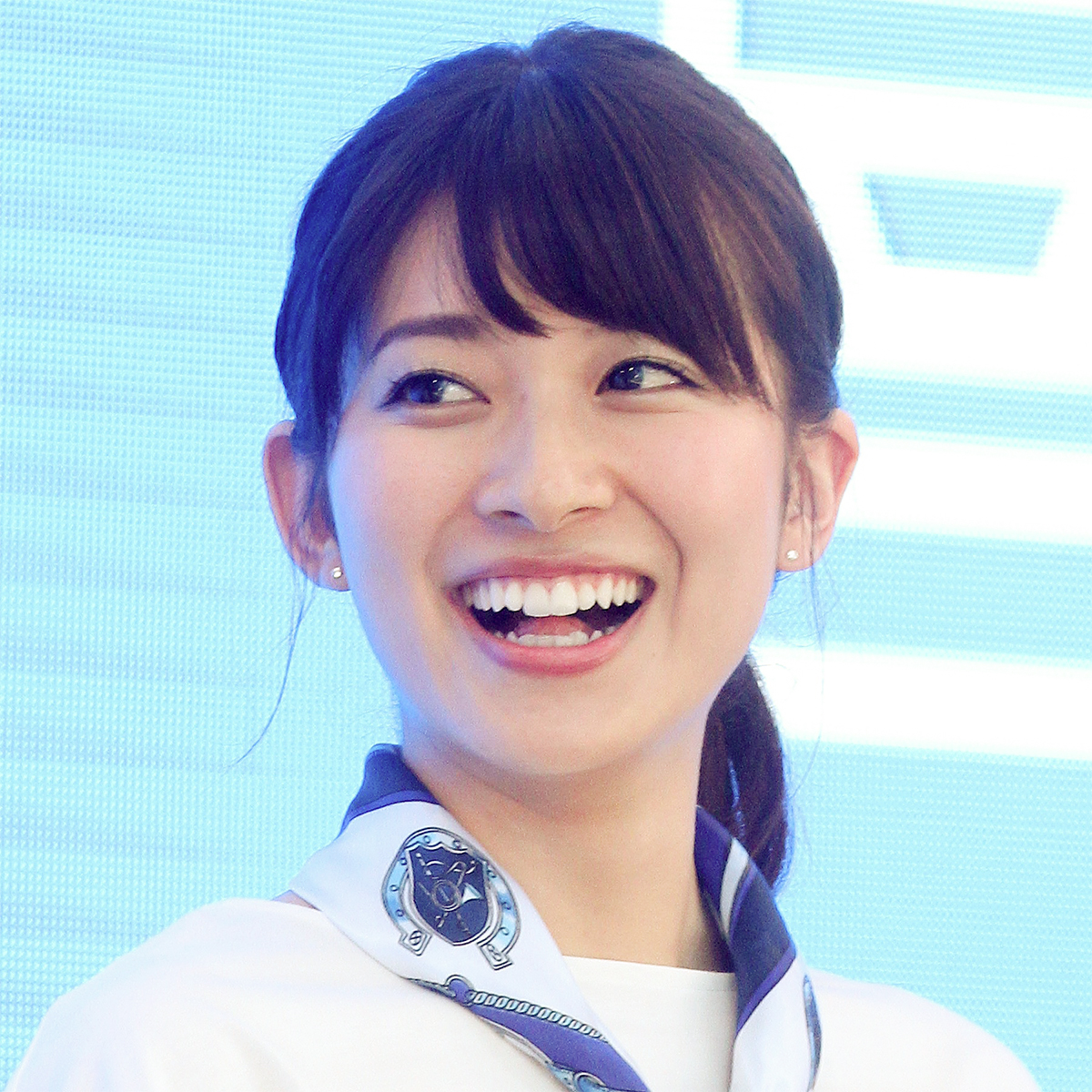 山本里菜