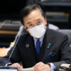 「私自身も寝不足です」津波速報で神奈川県・黒岩知事が“逆切れ謝罪”