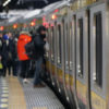 「駅内暴力」対策でJR東日本が駅員のウェアラブルカメラ装着を検討