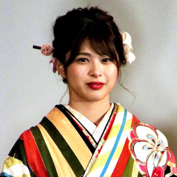 山本里咲