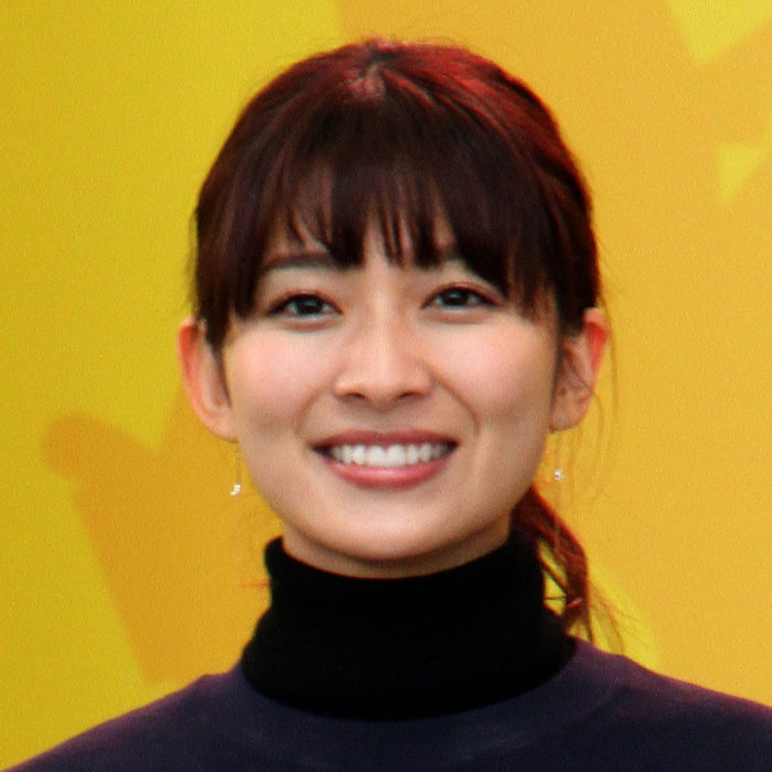 山本里菜