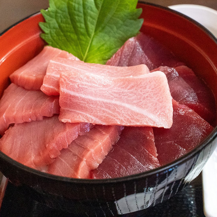 マグロ丼