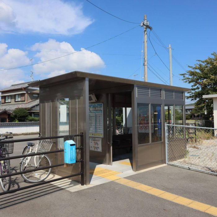 牟岐線・立江駅の簡易駅舎