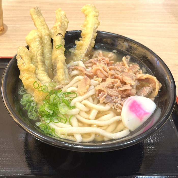 資さんうどんの「肉ごぼ天うどん」