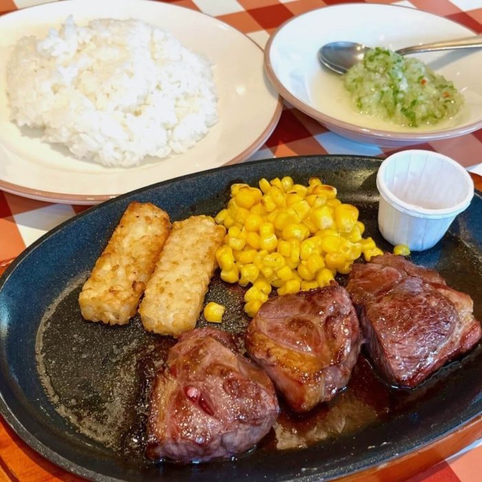 サイゼリヤ「ラムのランプステーキ」